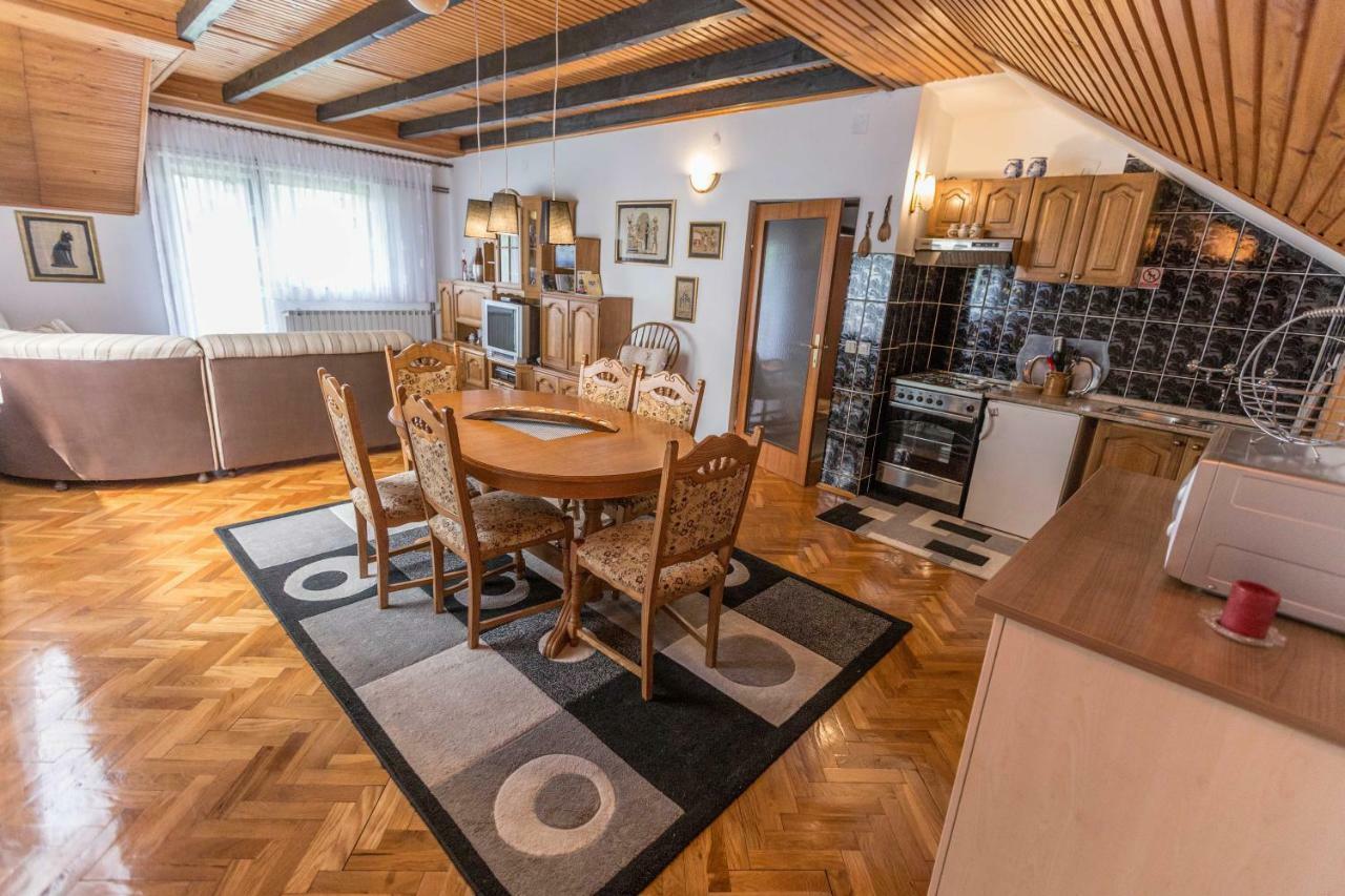 Apartman Ruzica Ogulin Esterno foto