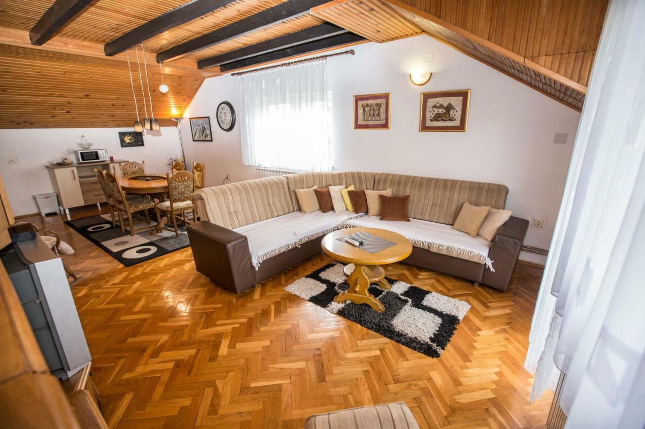 Apartman Ruzica Ogulin Esterno foto